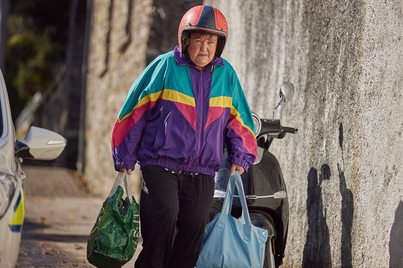 Cum arată în prezent doamna cu porumbeii din „Singur acasă”. Actrița Brenda Fricker împlinește 80 de ani în curând