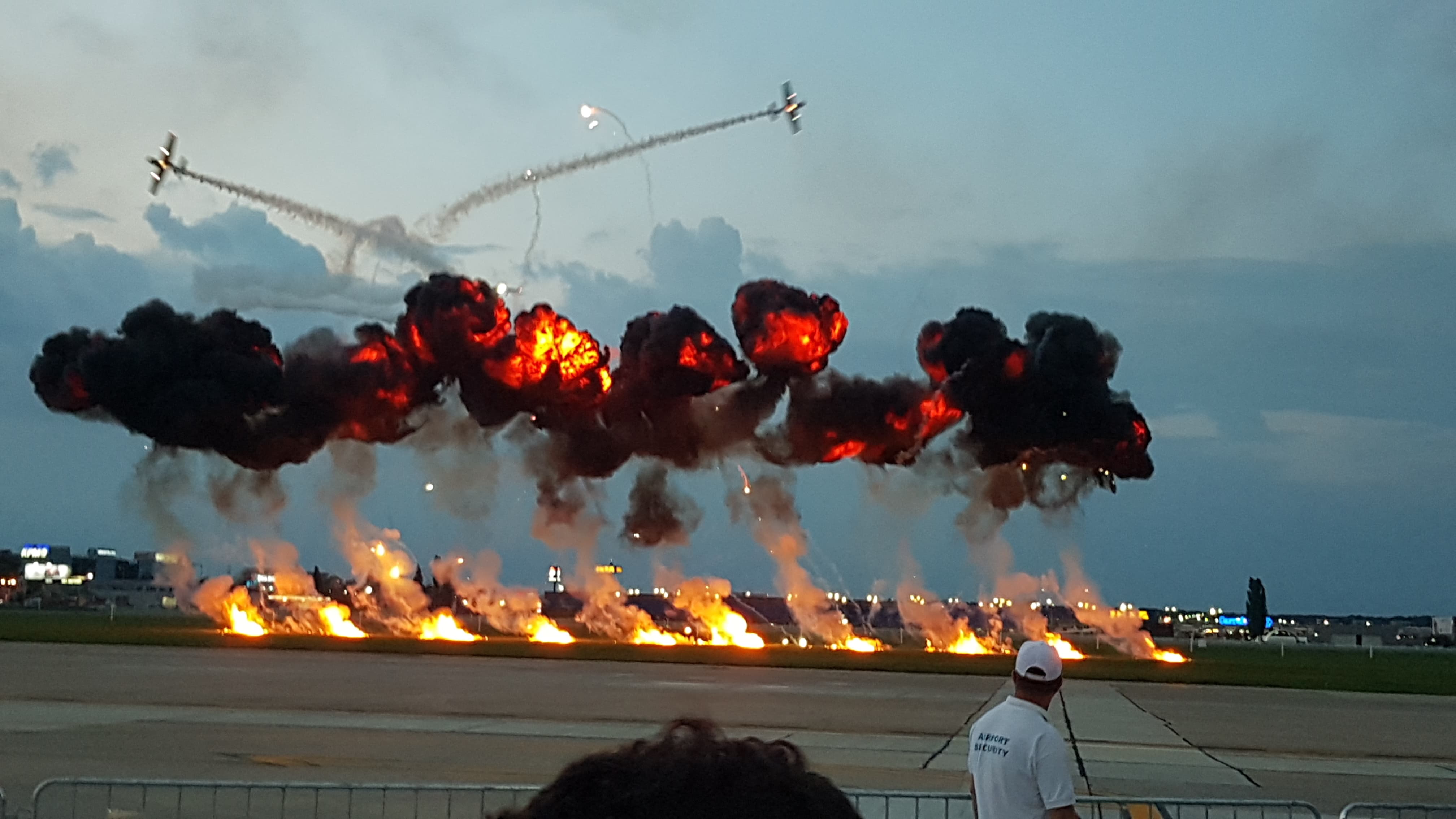 VIDEO&FOTO / BIAS 2018, spectacol total de la cer la pământ, la show-ul aviatic din Bucureşti