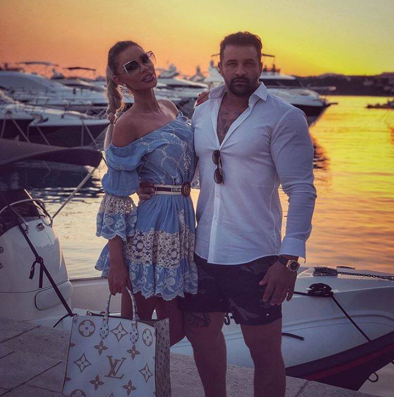 Momente tensionate între Bianca Drăgușanu și Alex Bodi, în cadrul unui eveniment. „Mă cert cu amanta soțului meu”