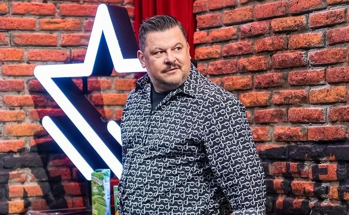 Imaginea cu Mihai Bobonete pe patul de spital care s-a viralizat în mediul online: „Îmi arde de operații”