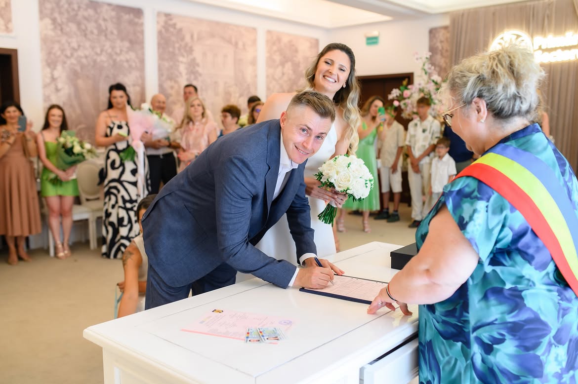 Irina Begu s-a căsătorit civil cu antrenorul ei, Victor Crivoi. Imagini de la cununia civilă