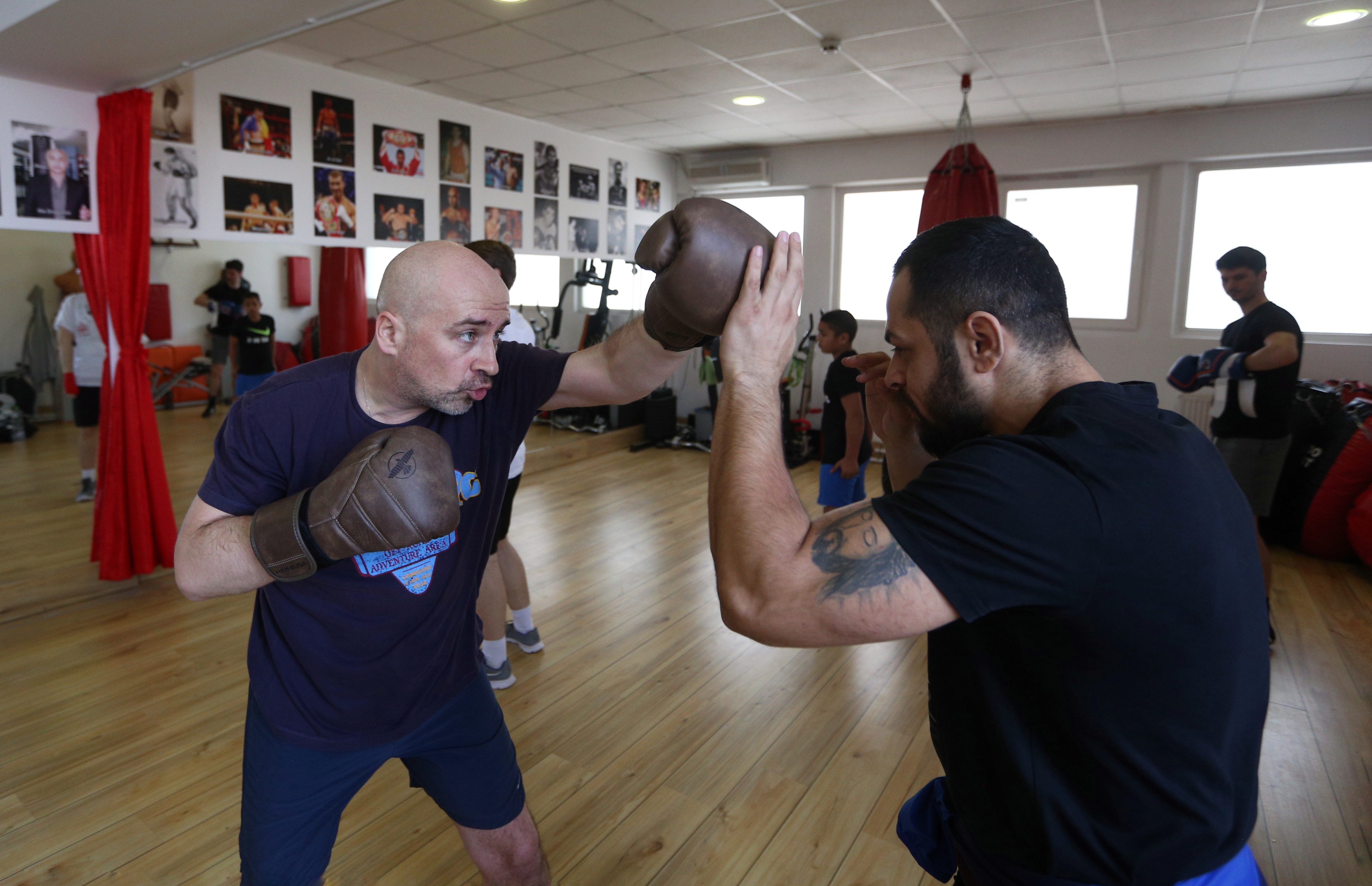 Mihai Dobrovolschi a urcat în ring și a luptat două minute pentru o cauză nobilă | GALERIE FOTO