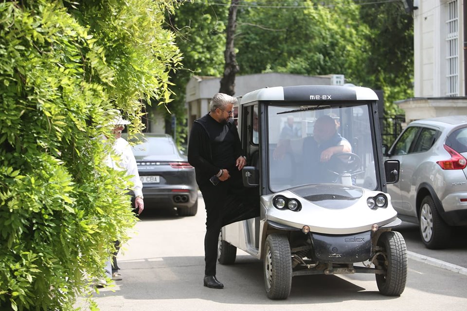 Cea mai grea săptămână pentru Cătălin Botezatu! Designerul și-a înmormânat un prieten