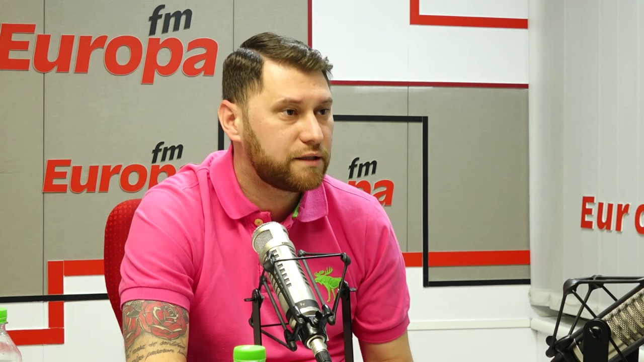 Cine este bucătarul echipei naționale de fotbal a României. Andrei Voica a câștigat MasterChef România în 2015 și este total schimbat