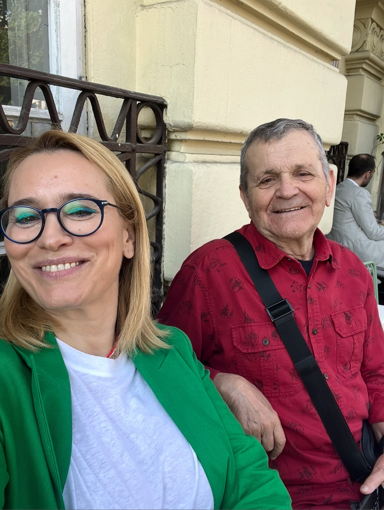 Cum arată apartamentul din București în care a copilărit Andreea Esca. Imagini din locuința părinților prezentatoarei TV