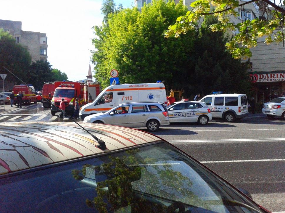 UPDATE/ Incendiu la un restaurant din Târgu-Mureş a fost stins. Primăria evaluează pagubele (VIDEO)
