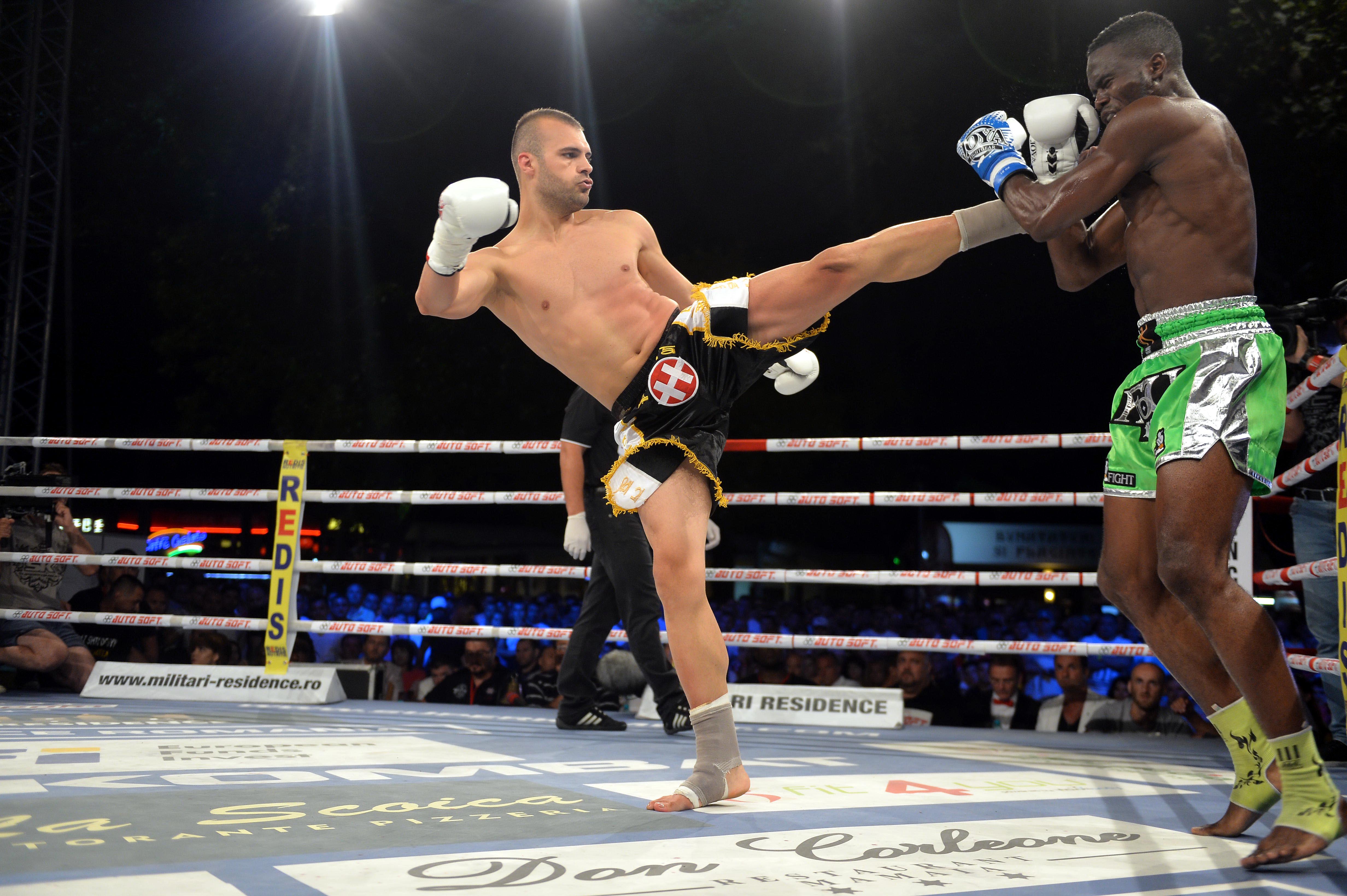 Andrei Stoica îşi păstrează centura de campion mondial / GALERIE FOTO&VIDEO
