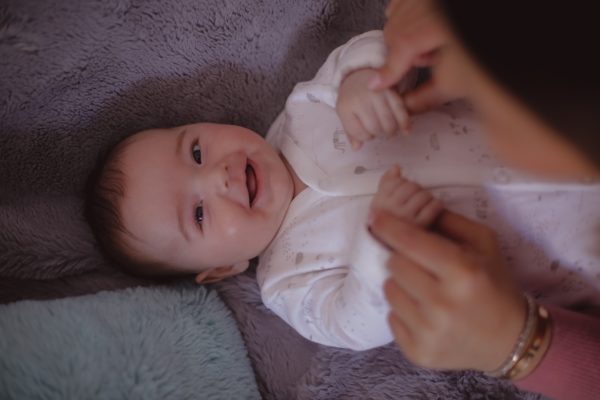 FOTO/ Cele mai frumoase imagini cu băiețelul Elei Crăciun. Nicholas, ședință foto memorabilă