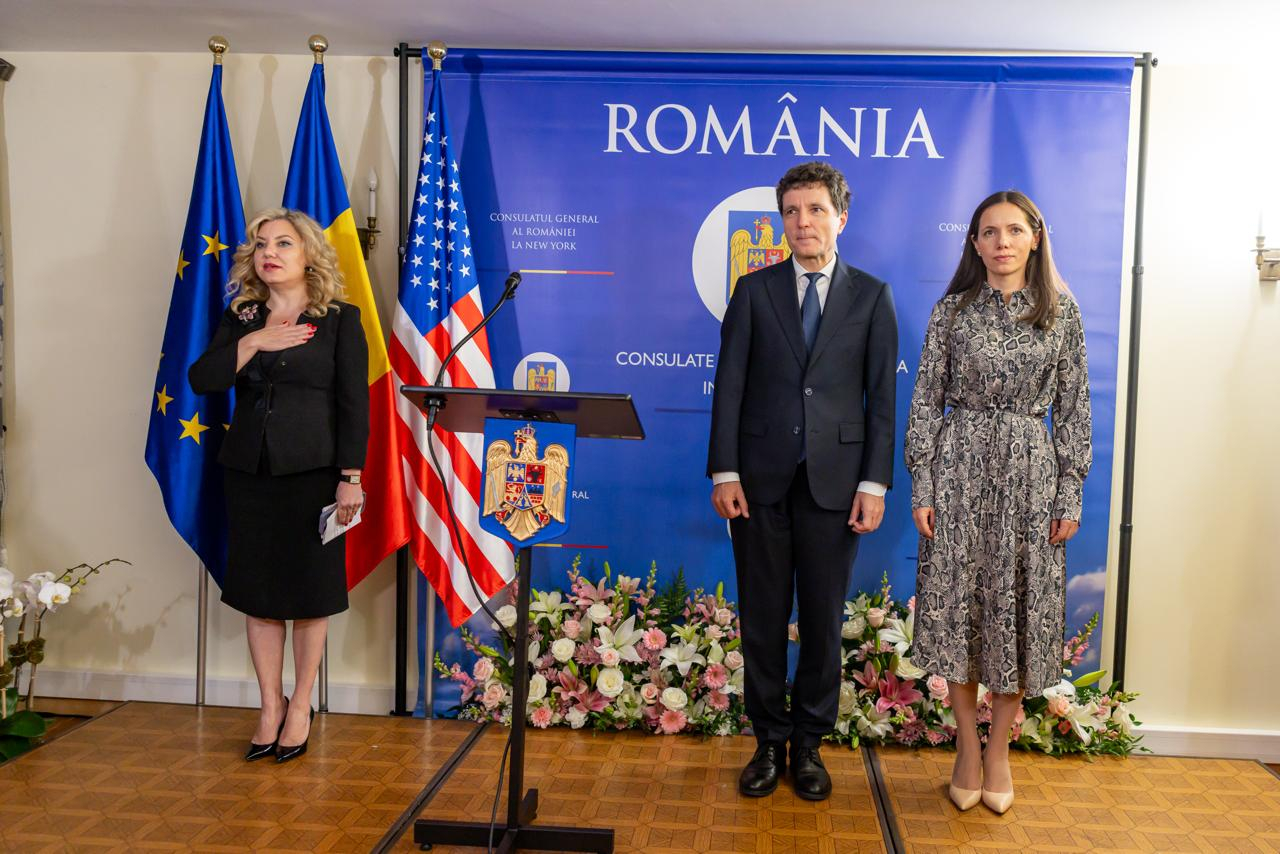 Imagini cu Mirabela Grădinaru la New York. Ce ținute a ales partenera lui Nicușor Dan