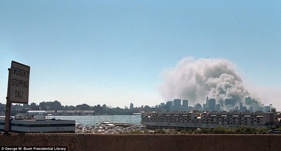 Imagini de colecție cu George W. Bush după atentatele teroriste din 11 septembrie 2001