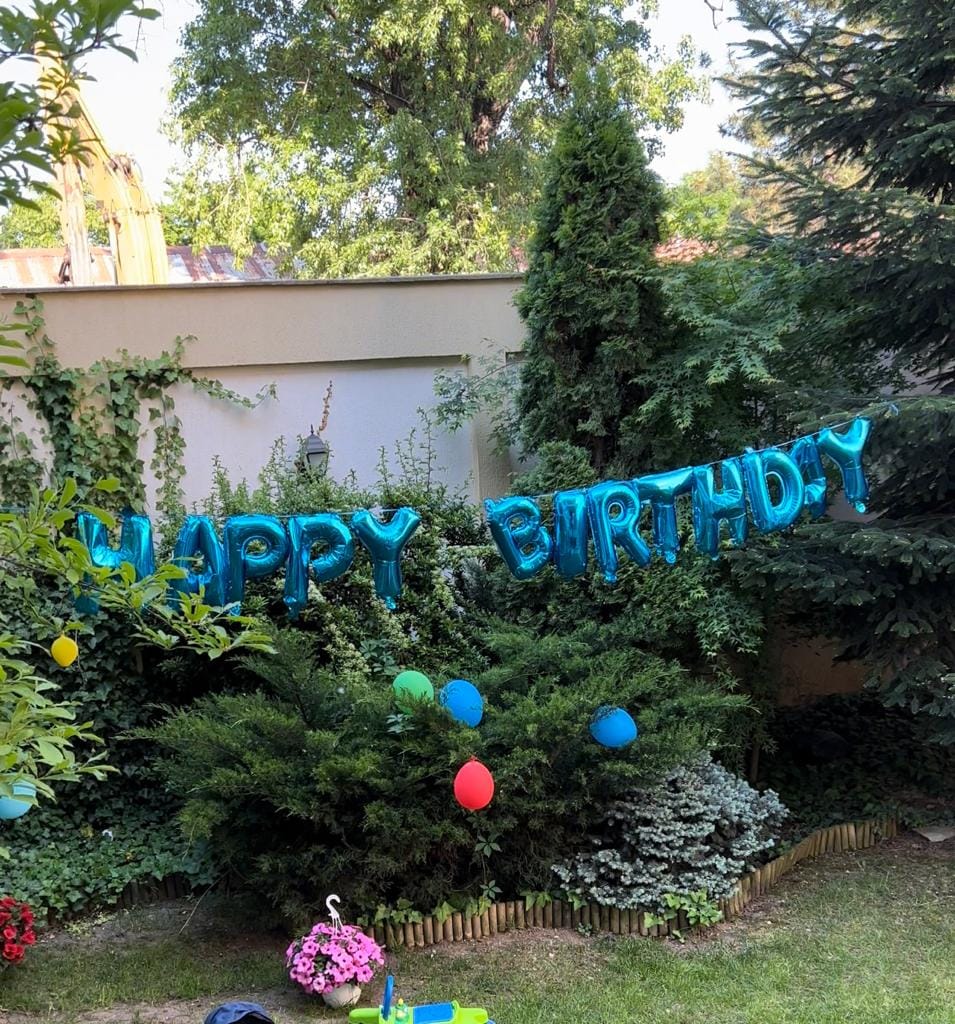 Imagini cu casa în care Ștefan Bănică și Lavinia Pîrva locuiesc. Au piscină și o curte impresionantă