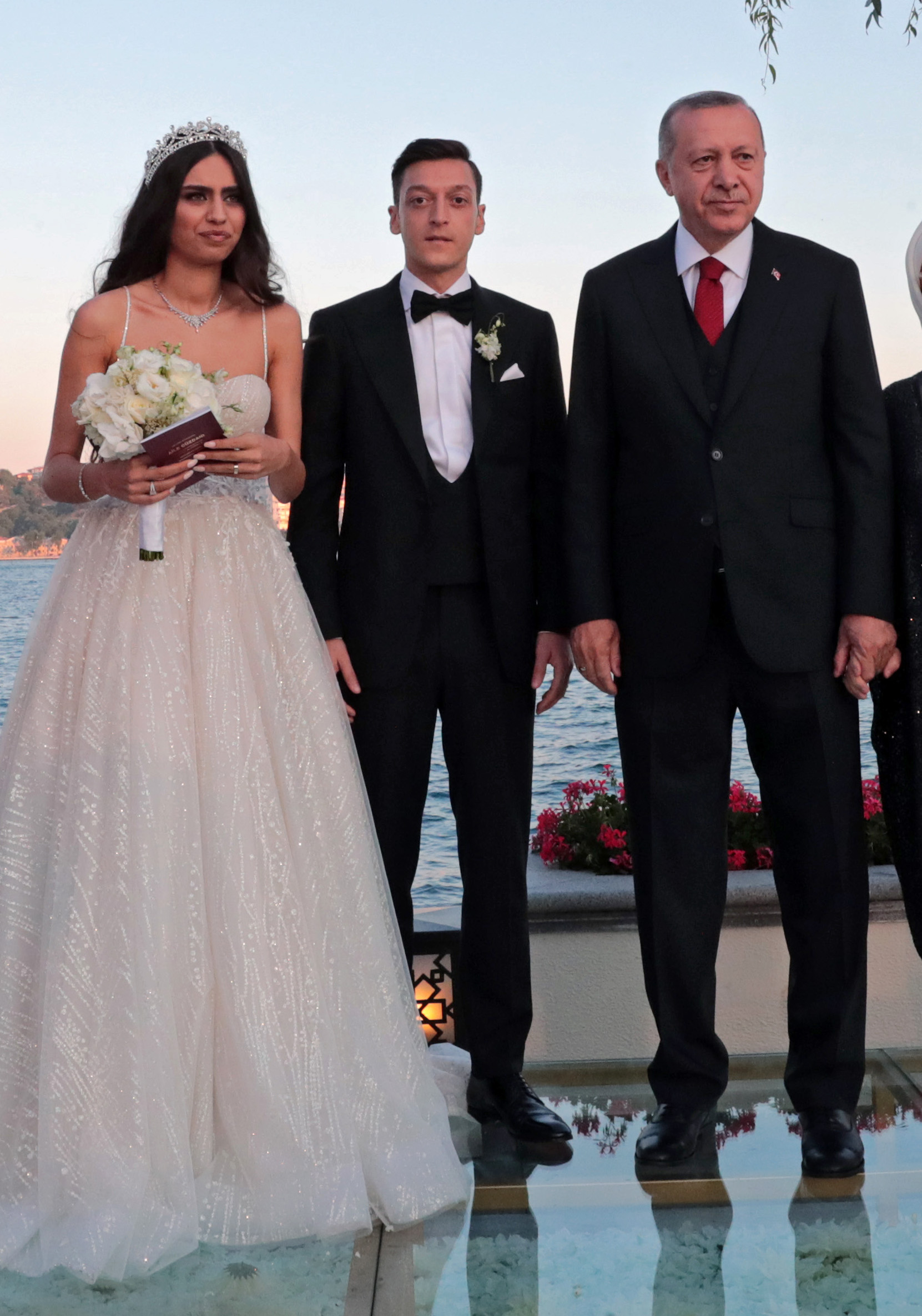 Președintele turc Recep Erdogan, invitat la nunta fotbalistului Mesut Ozil (FOTO)