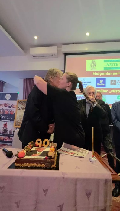 Cum a apărut Florin Piersic alături de soția sa, Anna Török. Gesturile dintre cei doi au atras toate privirile