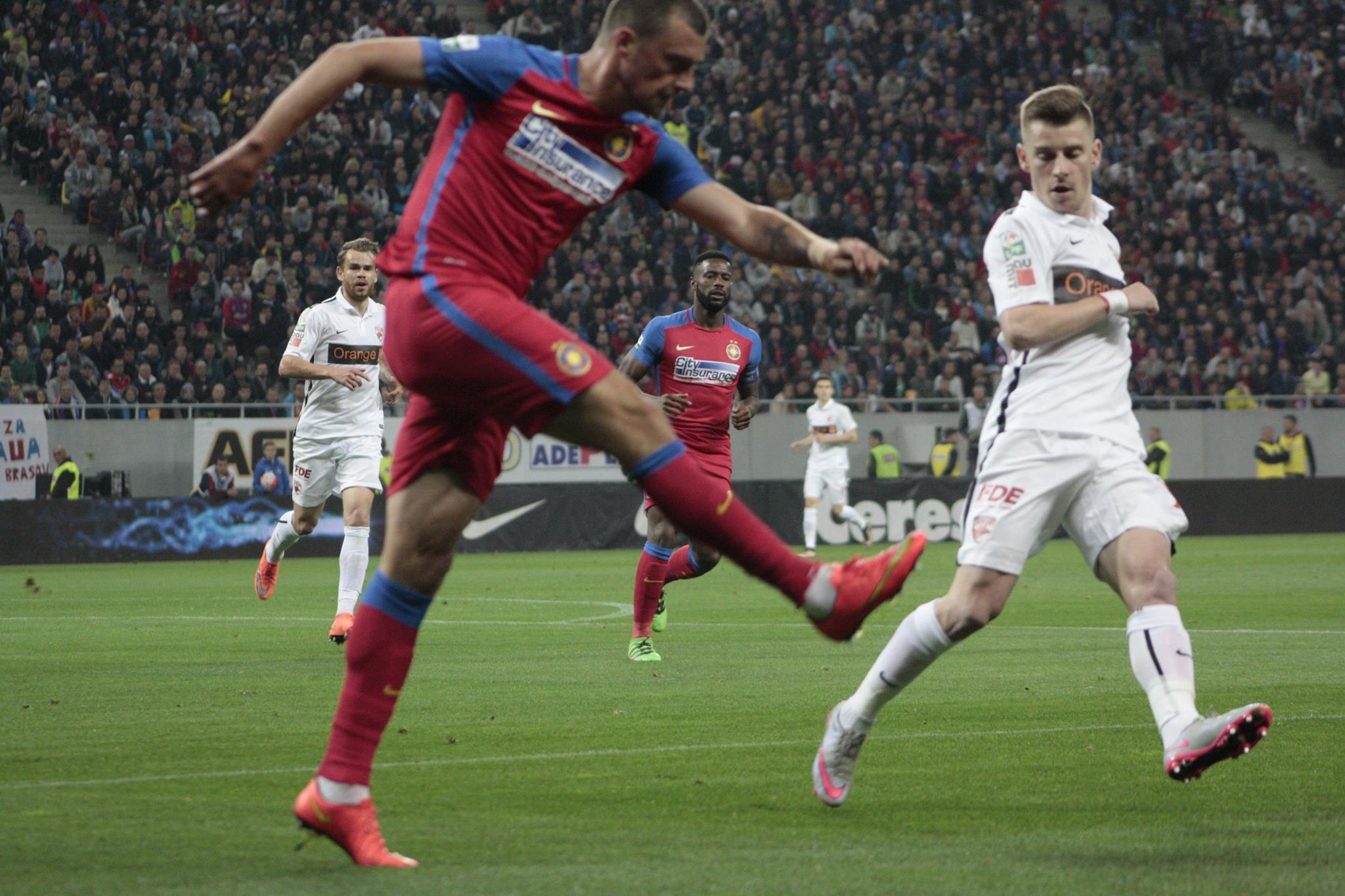 Povestea unui derby fără stele! / FOTO