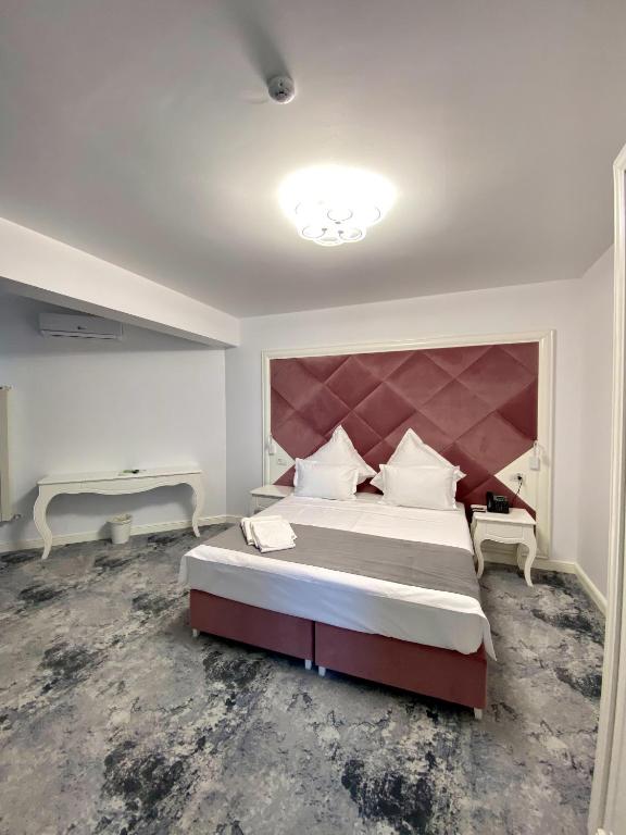 Cât costă să petreci minivacanța de 1 Mai în hotelurile vedetelor de pe litoralul românesc. Prețuri pentru toate buzunarele