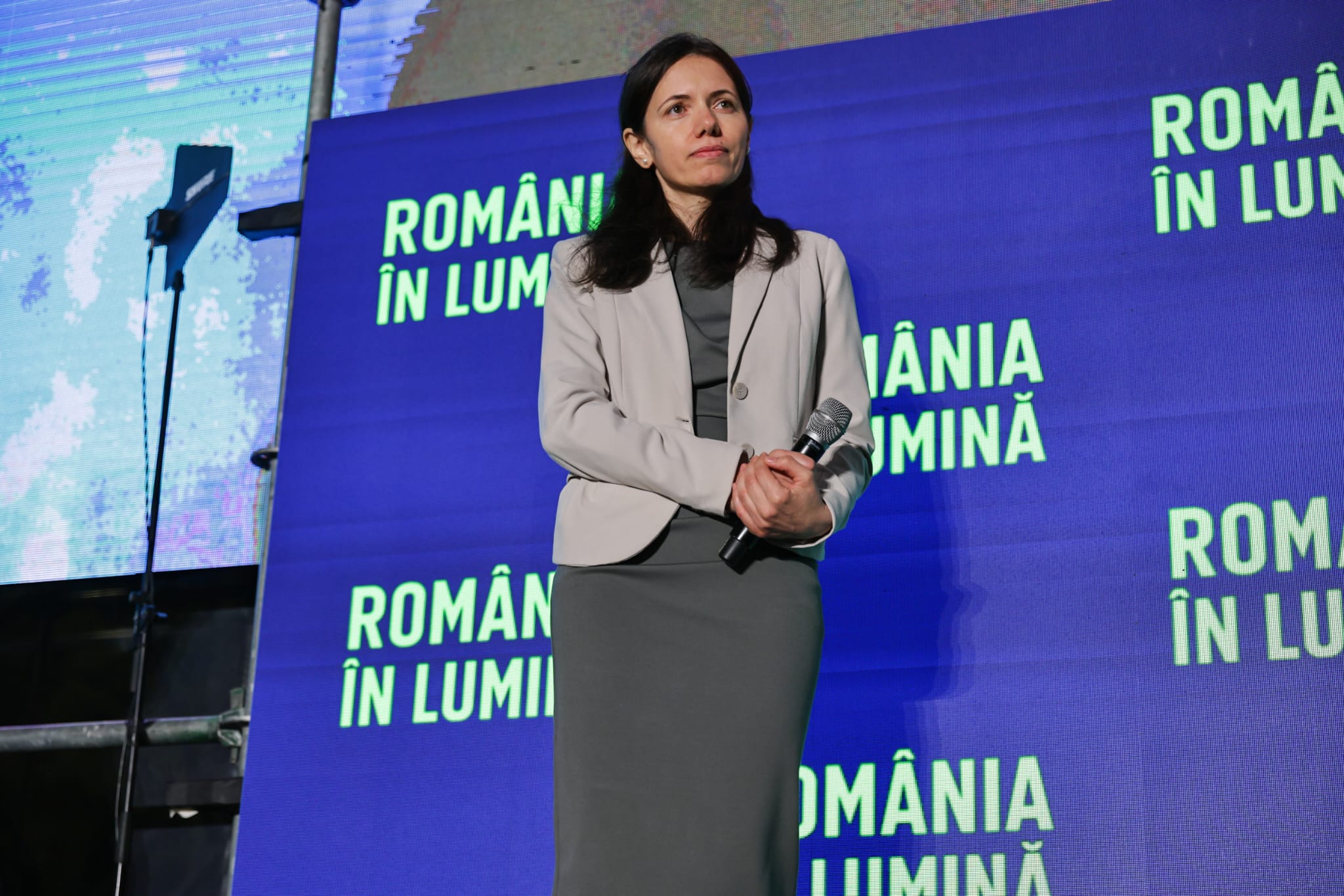 „Copiii dumneavoastră sunt botezați?”. Răspunsul oferit de partenera lui Nicușor Dan, Mirabela Grădinaru, la această întrebare