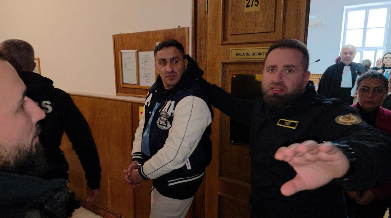 A început procesul asasinatului cu bombă de la Arad. Nepoata omului de afaceri Ioan Crișan îi cere mamei o avere drept despăgubiri morale