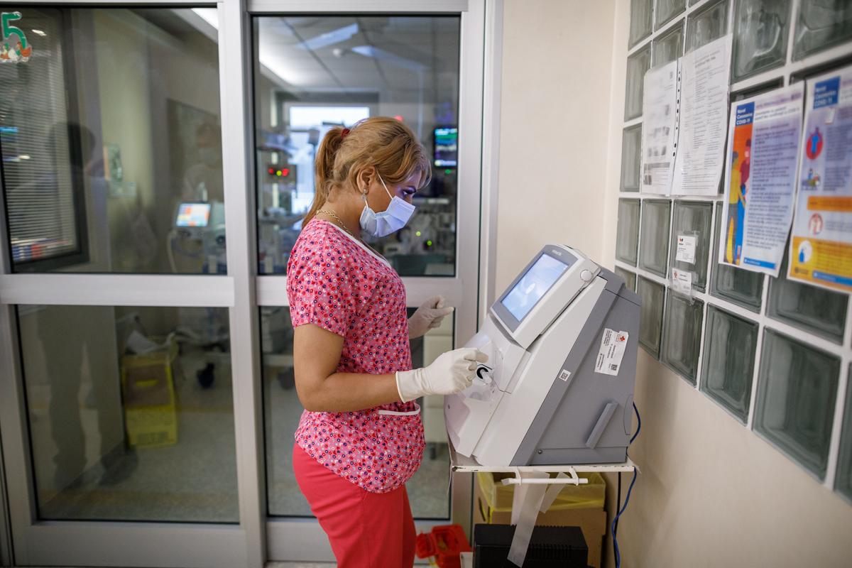 „Unii copii chiar din prima zi de viață pot muri și după operație reînvie”, spune un medic sirian revenit în România
