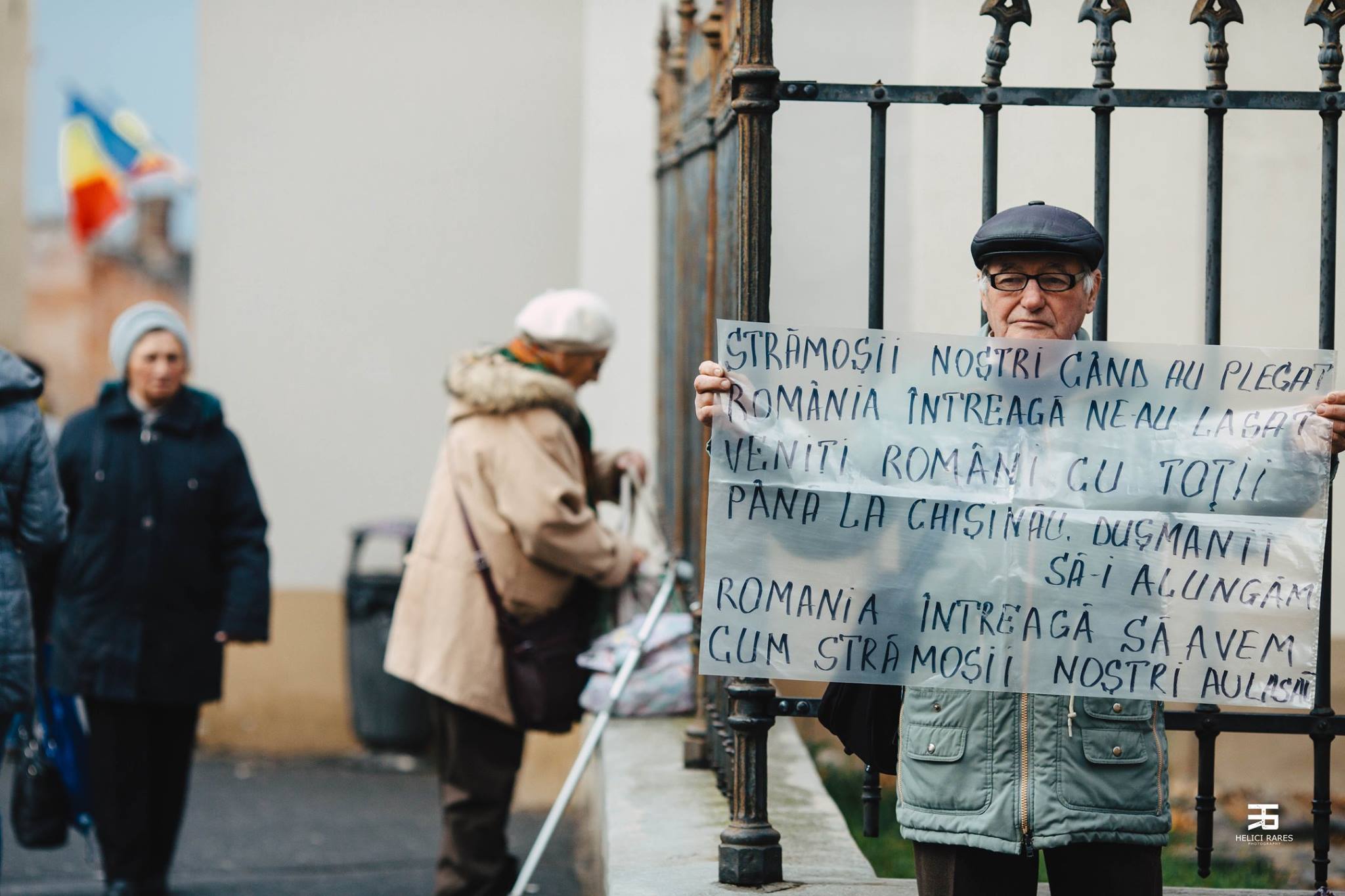 1000 de portrete în 30 de zile. Proiectul de suflet al fotografului sibian ale cărui imagini sunt preluate de The Guardian