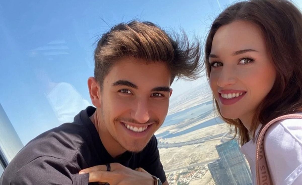 Sebastian Dobrincu s-a împăcat cu Ioana Ignat, după despărțirea de Otniela Sandu. Gestul lui față de cântăreață arată că formează din nou un cuplu