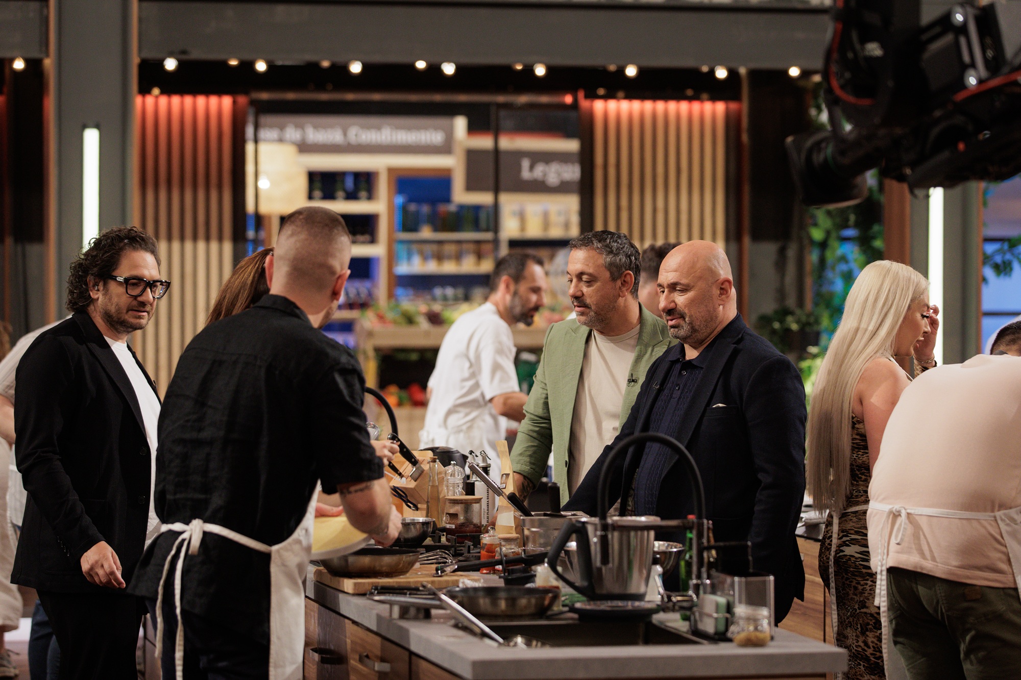 „MasterChef România” 24 noiembrie 2025. Vizită surpriză la Pro TV. „Ne-am atașat de voi. Au însemnat reîntoarcerea noastră”