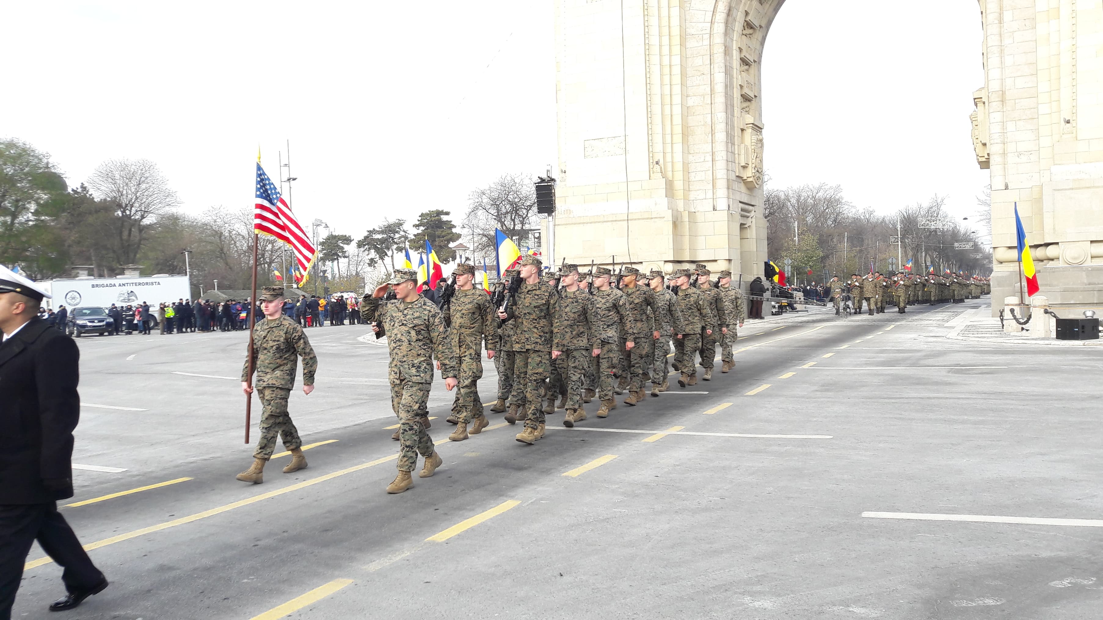 FOTO&VIDEO| La mulți ani, România! Parada militară de 1 Decembrie de la București s-a încheiat