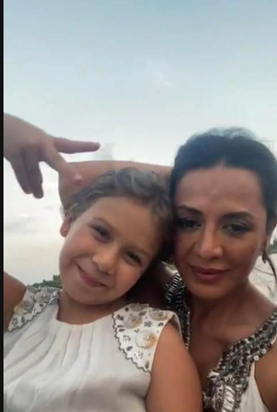 Cum arată fetița Oanei Mizil și a lui Marian Vanghelie la vârsta de 8 ani. „Maria este foarte atentă la felul cum se îmbracă”