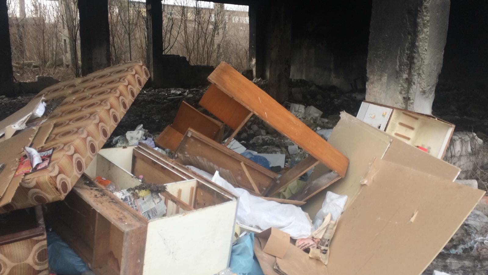 Al treilea incendiu, în același loc. ISU: Au apărut noi deșeuri după incendiile de vineri și sâmbătă