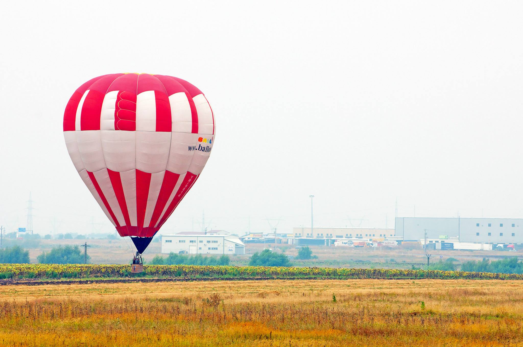 REPORTAJ/Zborul cu balonul cu aer cald, o modă și în România. Cum să simți vântul la înălțime și să admiri peisaje de vis-FOTO