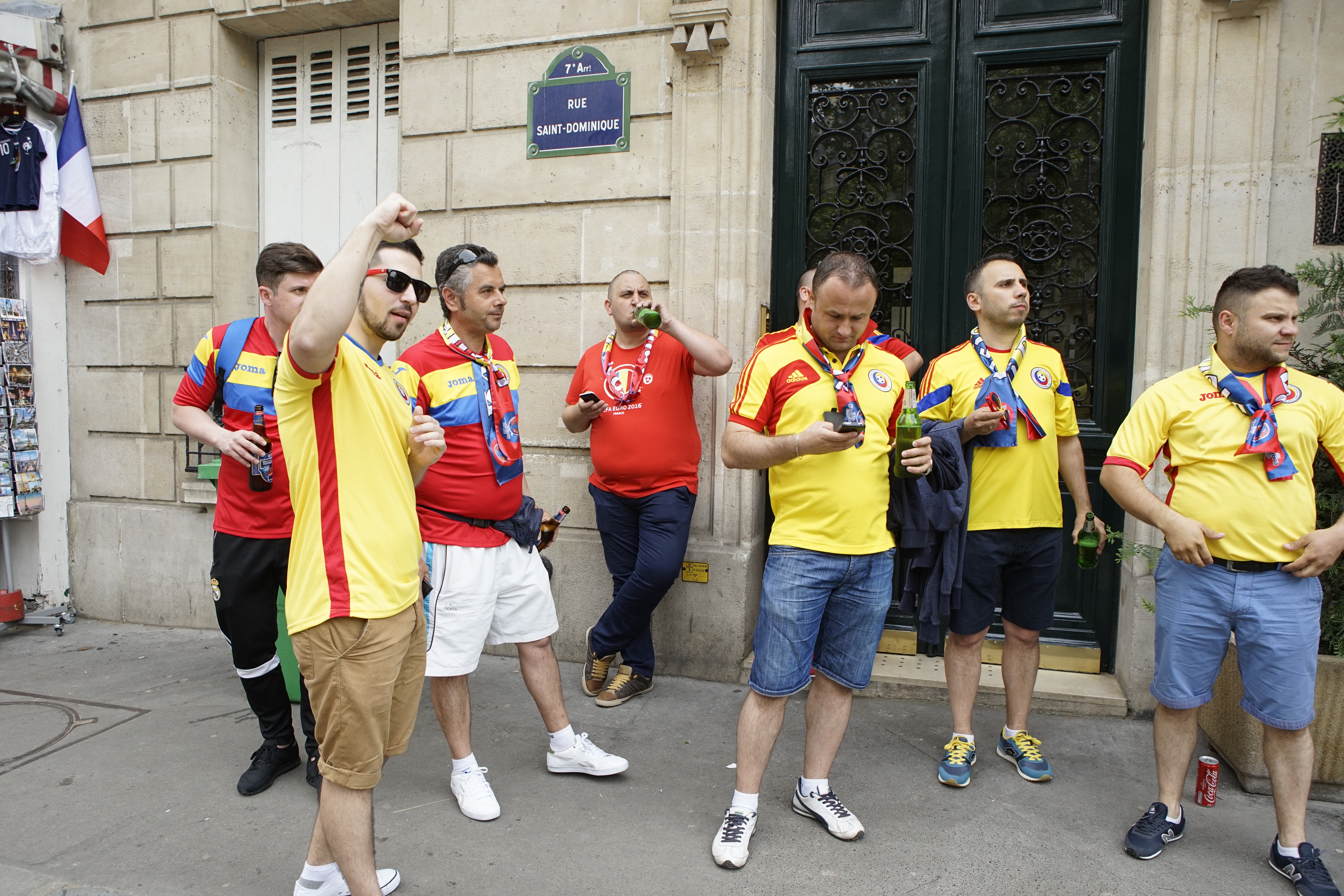 Euro 2016. România - Franța (vineri, ora 22.00). L-am găsit pe colegul de bancă al ”magicianului” Sânmărtean. ”Rossi” muncește în construcții: ”I-am pus pavaj în curte” / GALERIE FOTO