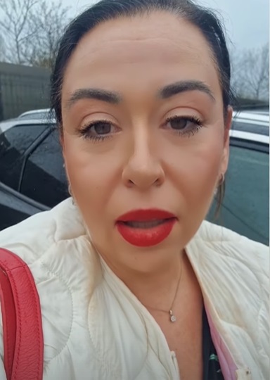 Oana Roman, amuzată după ce a parcat neregulamentar: „Mi-au ridicat-o! Am pățit-o!”. Cât a costat-o recuperarea mașinii