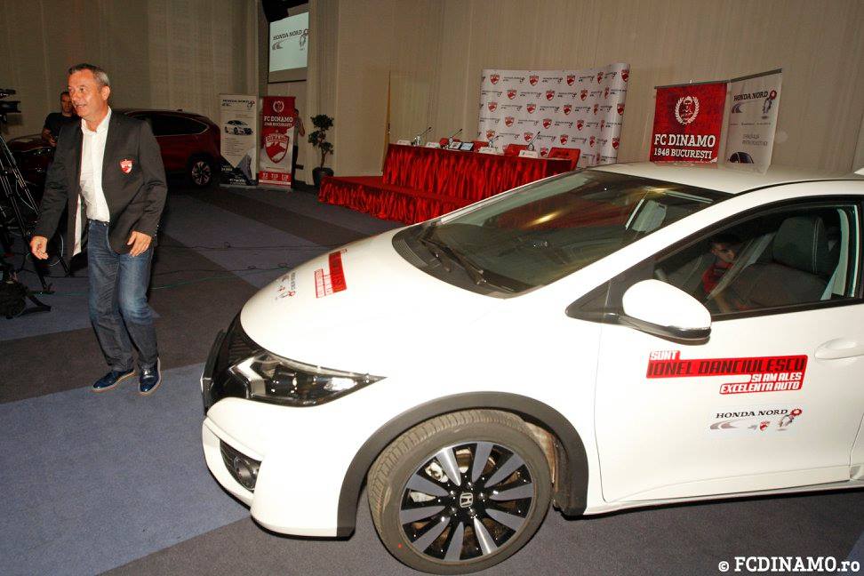 Dinamo ia viteză! Au primit 17 automobile. Două sunt personalizate