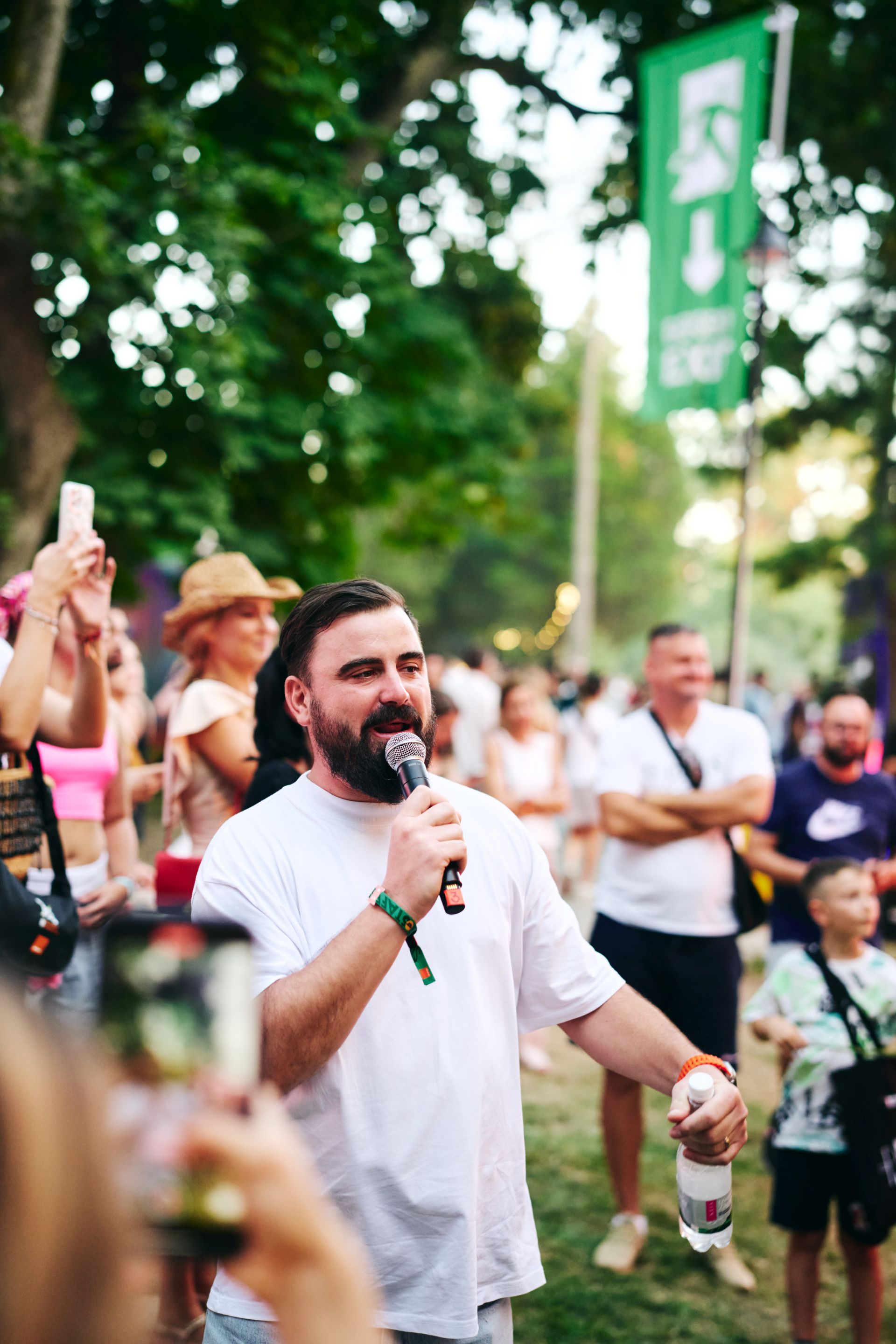Cum au fost surprinși jurații de la „Chefi la cuțite” la Festivalul Summer Well 2025 de pe Domeniul Știrbey din Buftea