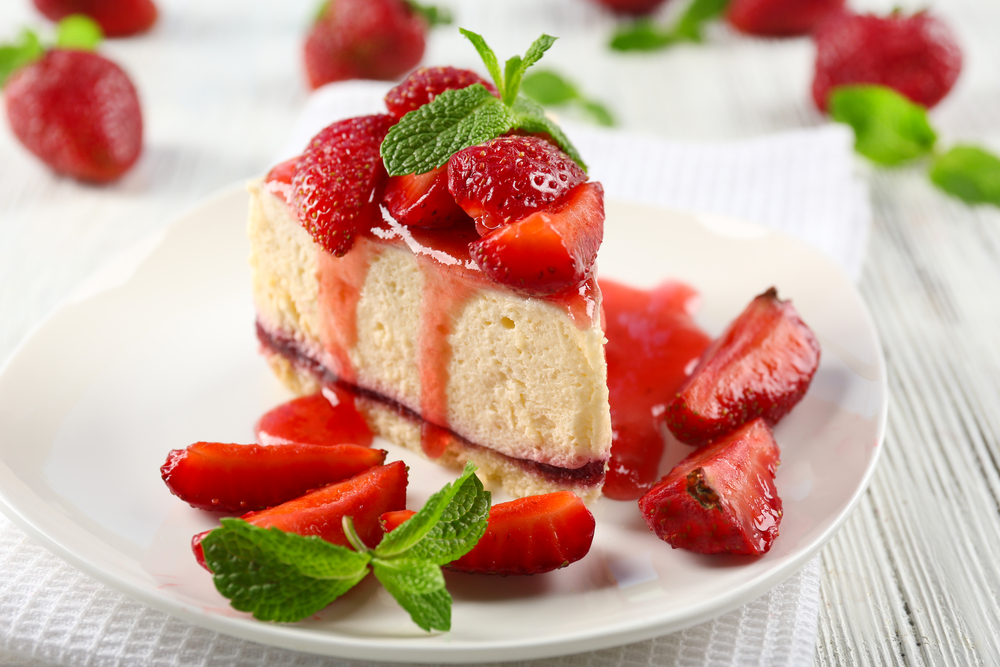 Cheesecake - rețete ușoare pentru prăjitura cu cremă de brânză și cheesecake fără coacere