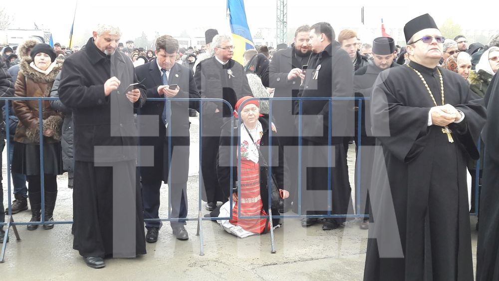 Imagini inedite surprinse de fotoreporterii Libertatea la slujba de sfințire a Catedralei Mântuirii Neamului