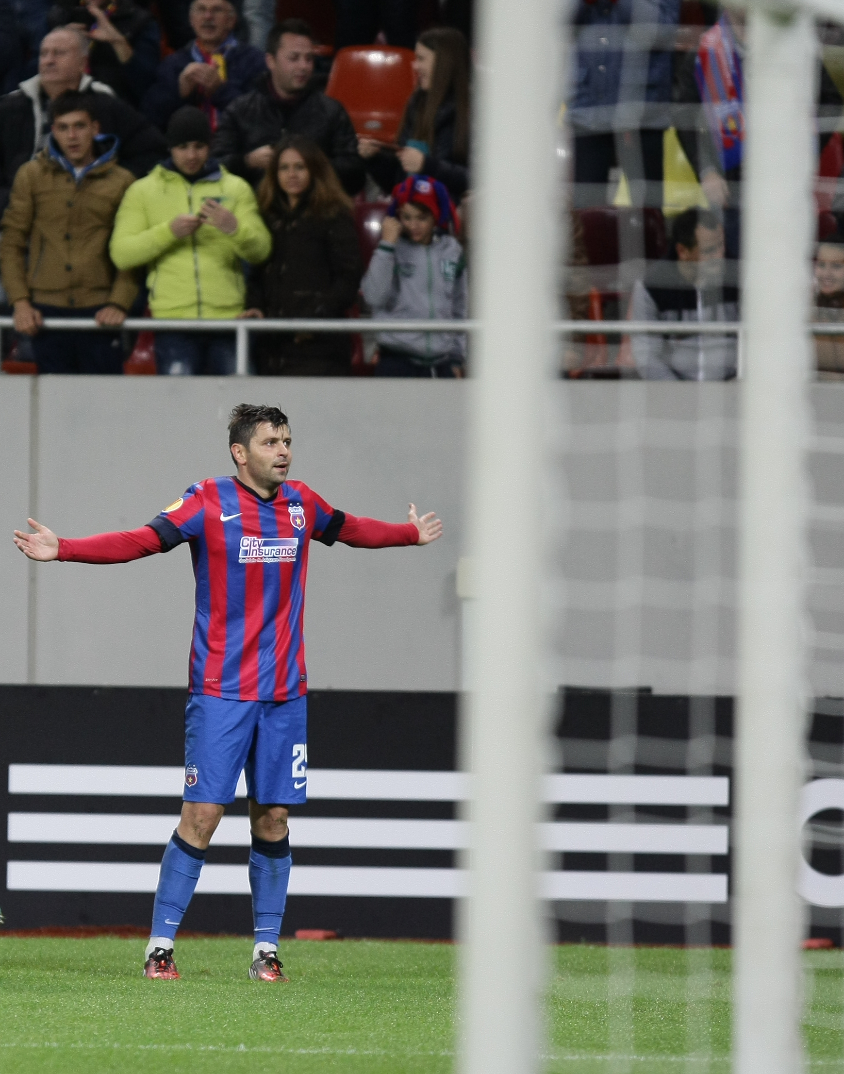 VIDEO&FOTO / LIGA EUROPA: Steaua - Rio Ave 2-1. A decis Raul Rusescu