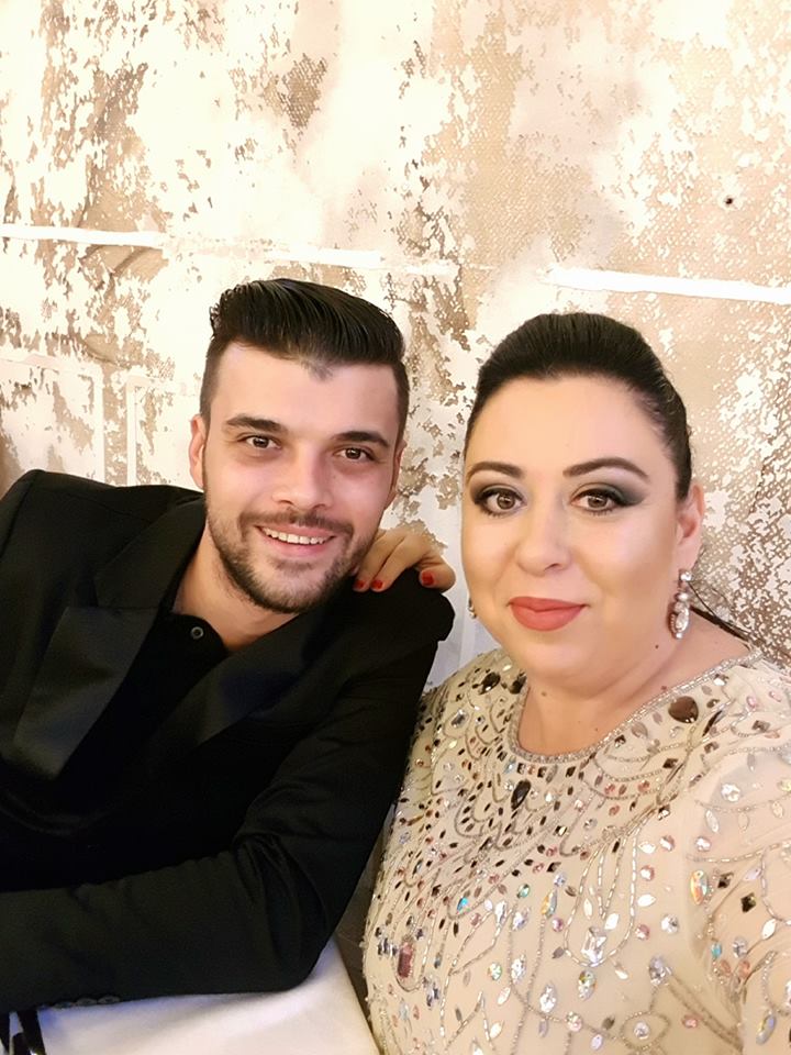 Ce elegantă a fost Oana Roman în noaptea dintre ani. Una dintre cele mai frumoase ținute / FOTO