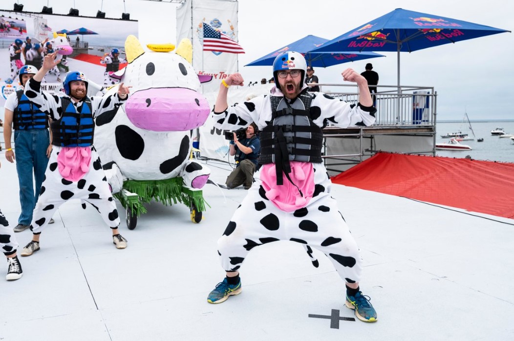Red Bull Flugtag, competiția mașinăriilor zburătoare și a piloților neînfricați, vine în septembrie la București