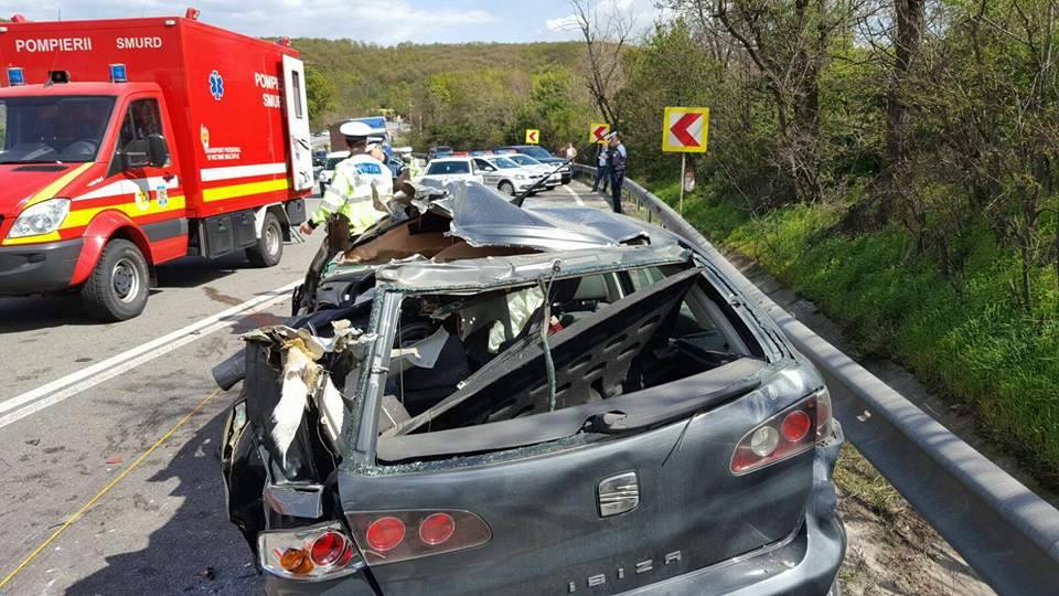 UPDATE | Județul Olt: Șoferul TIR-ului care a provocat accidentul avea permisul suspendat de trei ore, circula cu anvelope reșapate și nu respectase timpii de odihnă