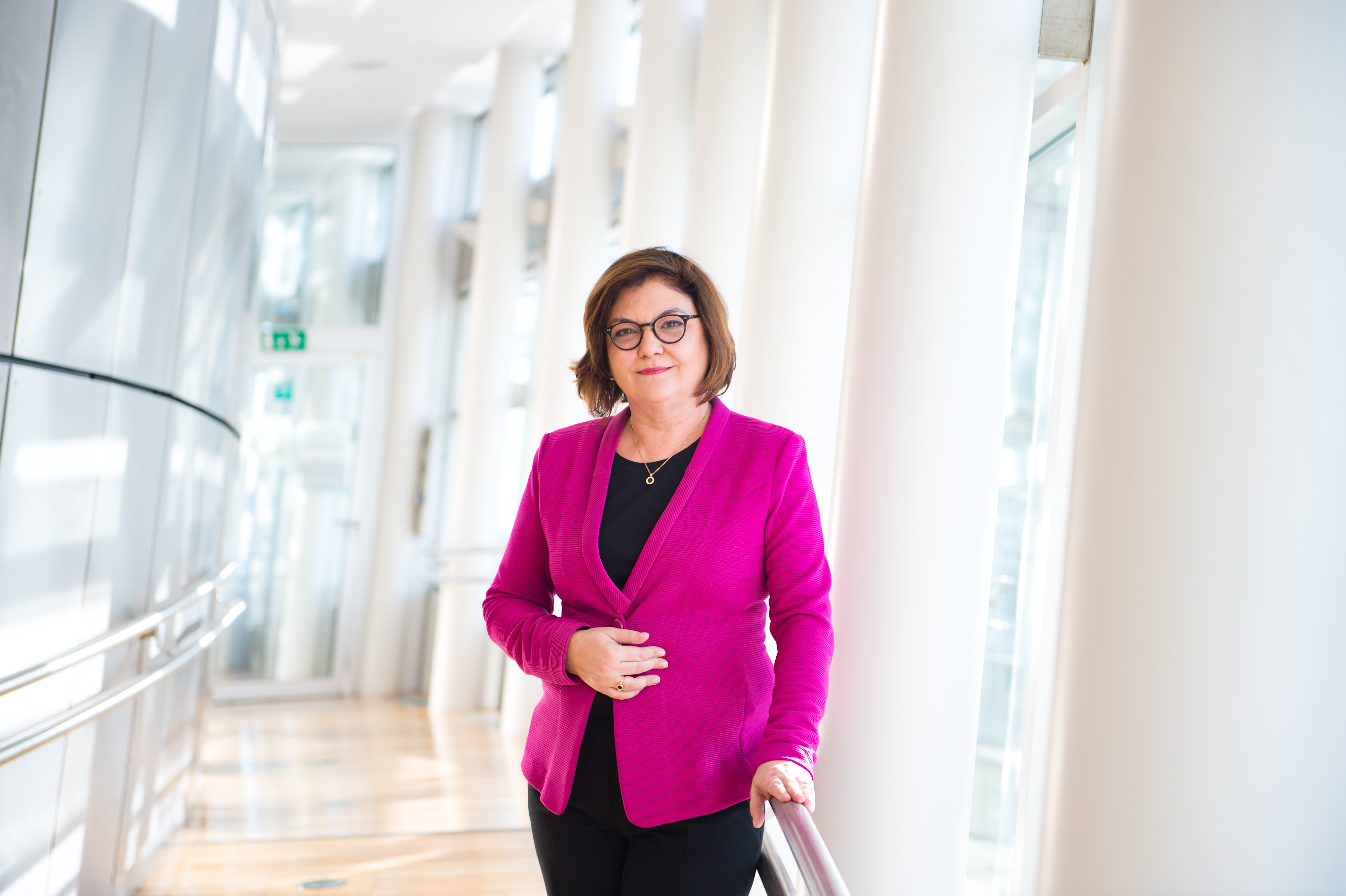 Cum arată soția lui Crin Antonescu și cu ce se ocupă. Adina Vălean a spus la TV ce soțul ei nu voia să se afle: „Este ca un foc de paie”