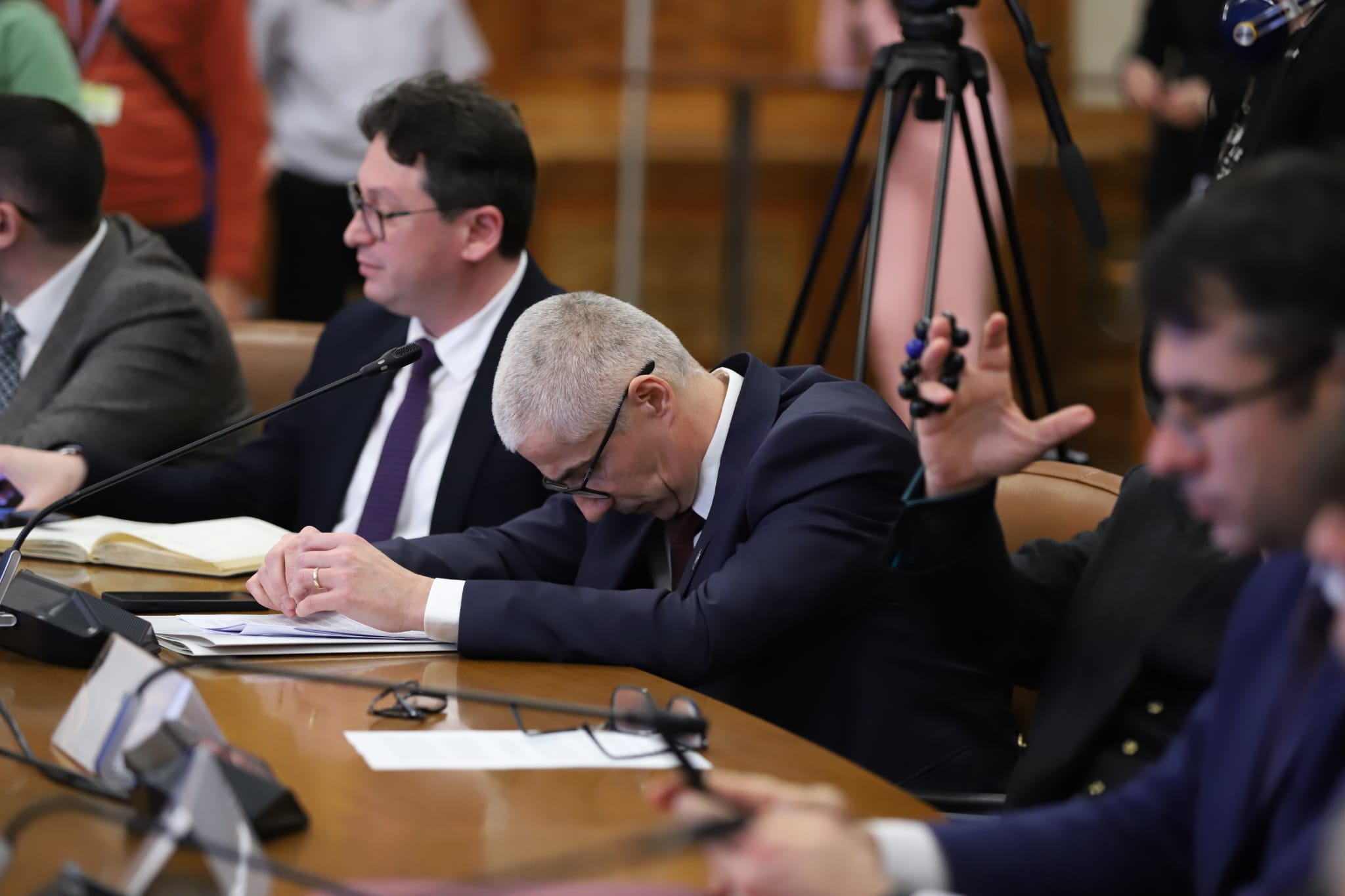 Guvernul Ciolacu 2, învestit după audieri- fulger. Puterea a tremurat până în ultimul moment. Ce nu s-a văzut la televizor | Reportaj