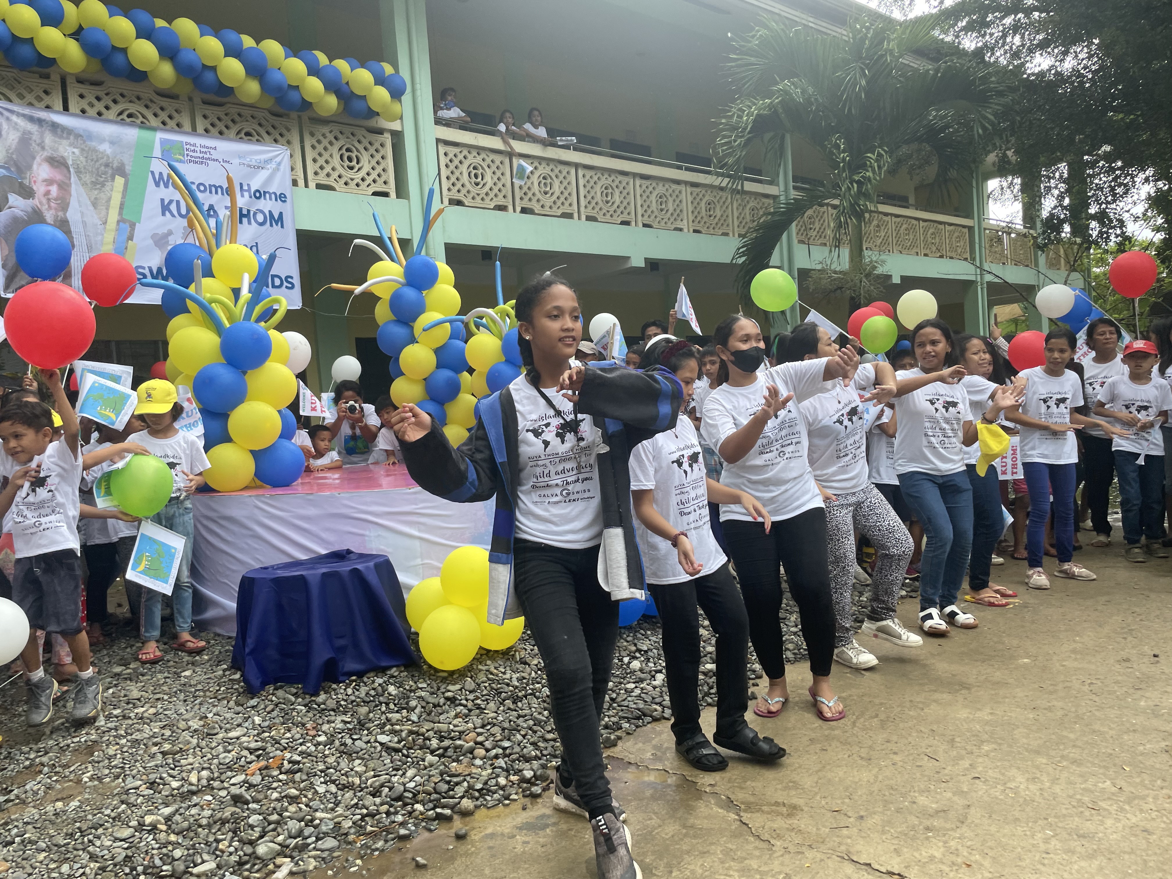 Motivul pentru care un elvețian a mers pe jos de la Berna în Filipine. Cât a durat drumul