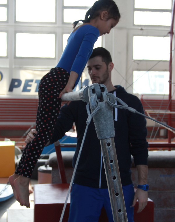 O zi din viața unor gimnaste: cu cântec spre sală, înainte! (EPISODUL 2) / FOTO&VIDEO