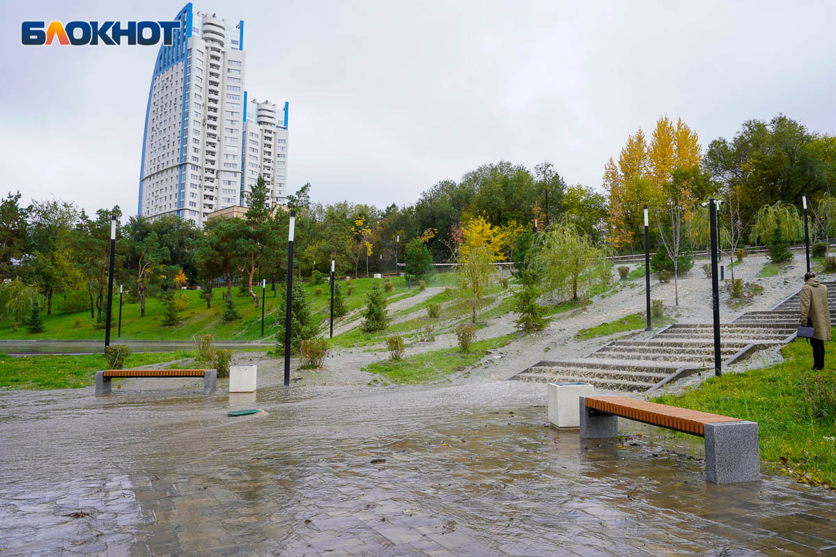 „Cascadă de fecale”. 200.000 de oameni din orașul rus Volgograd au rămas fără apă, după ce canalizarea s-a stricat