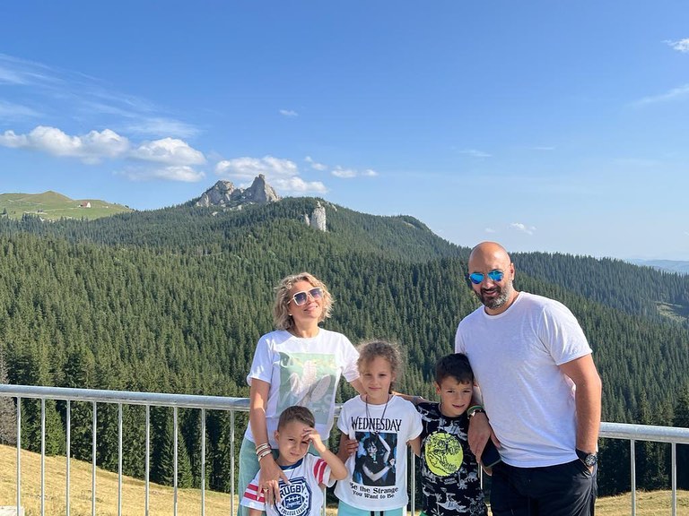 Mirela Vaida a lămurit misterul și a spus dacă este sau nu însărcinată. „M-au întrebat dacă le mai vine un frățior sau o surioară”