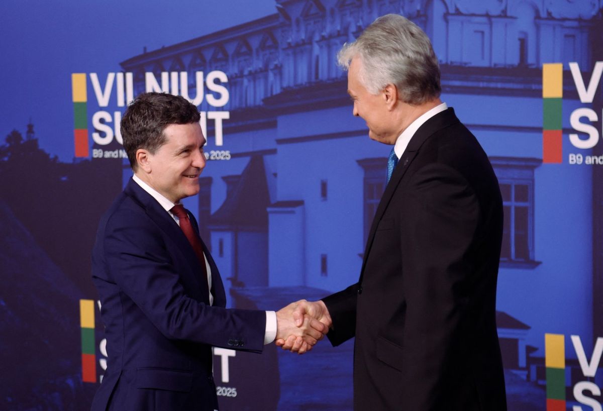 Primele imagini cu Nicușor Dan în prima vizită externă ca președinte al României