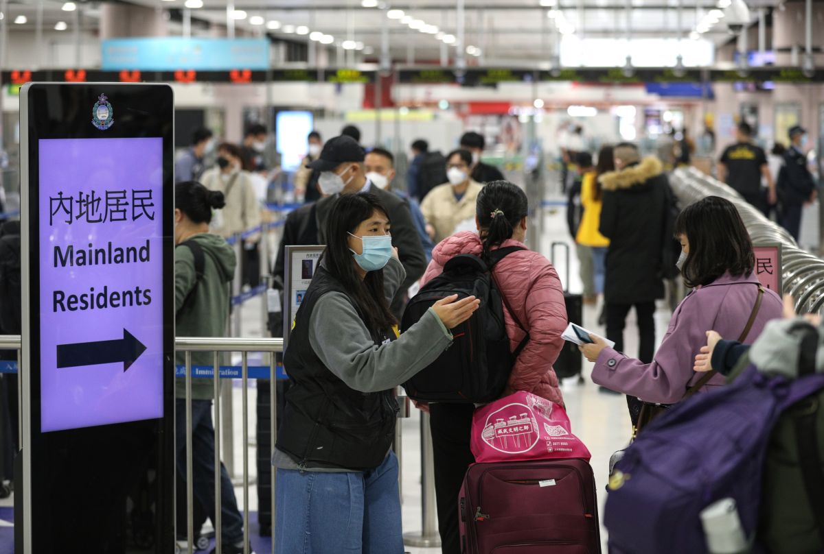 China și-a redeschis granițele după trei ani de politică „zero COVID”. „În sfârșit, suntem reconectați cu lumea”