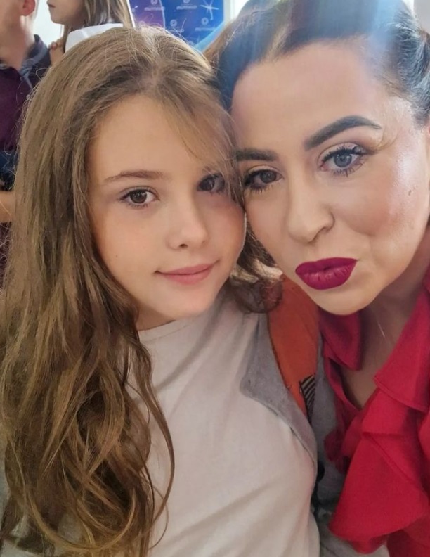 Ce a aflat Oana Roman la întâlnirea cu învățătoarea fiicei sale, după ce Isabela a început școala privată: „Am avut ședința individuală”
