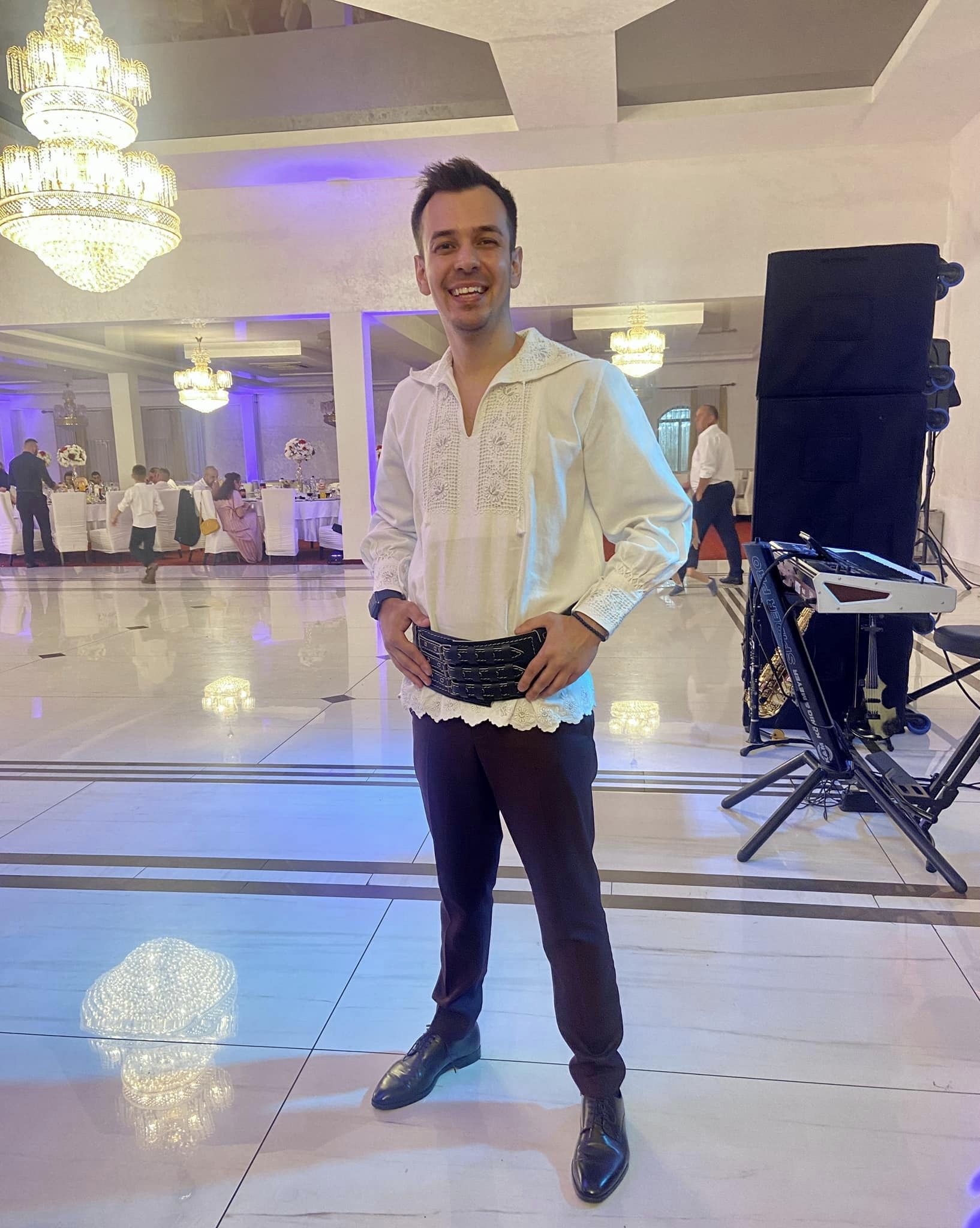 Cristian Secui de la „X Factor” a renunțat la preoție și se dedică pasiunii sale: „Mi-a fost frică de eșec și aveam nevoie de o confirmare”