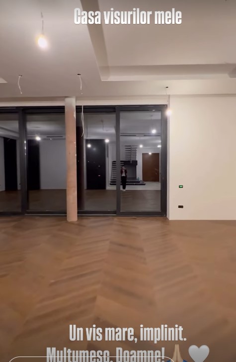 Imagini din casa inteligentă în care locuiește Nicole Cherry. Artista a făcut turul noii sale vile